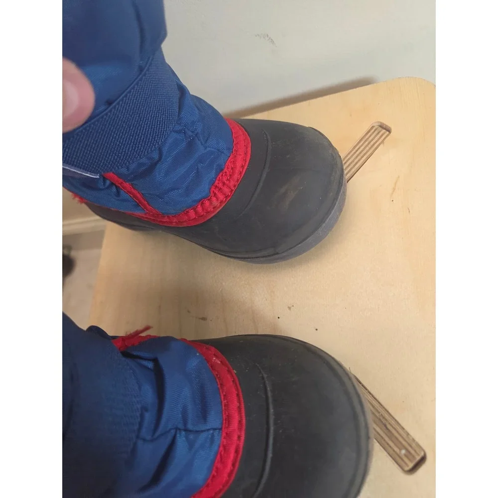 Kamik Snowbug 7 Kids Winter Boots Blue Red Waterproof Insulated Size 8 US 25 EU